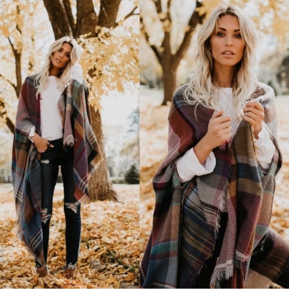 🍁Last one! Colorful plaid poncho 🍂 - Picture 2 of 5